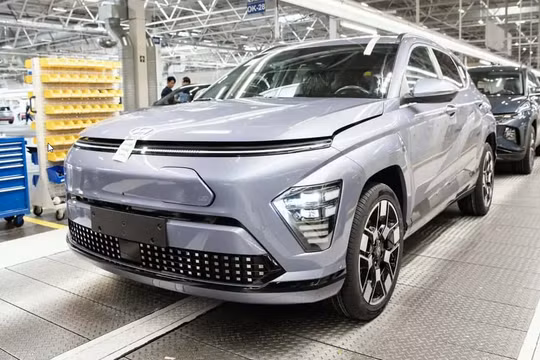 Mẫu xe điện hoàn toàn mới 2024 Kona Electric tại nhà máy Hyundai Motor Manufacturing Czech.