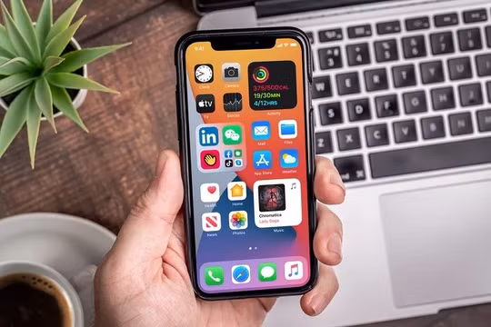 Apple mua starup chuyên đào tạo AI để tìm ra nội dung trong video
