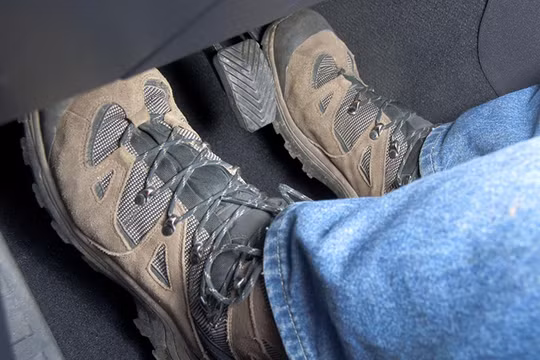 Lỗi thường gặp khi lái xe số sàn