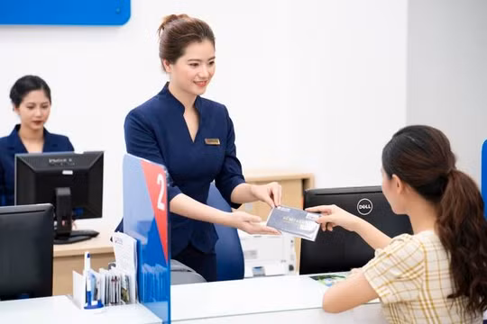 SCB giảm 50% phí chuyển tiền ra nước ngoài