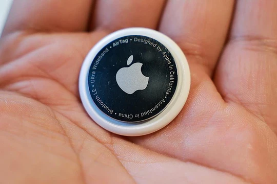 AirTag loạn giá