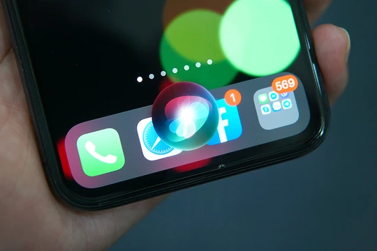 Trợ lý ảo Siri của Apple hiện chưa hỗ trợ tiếng Việt. Ảnh: Lưu Quý