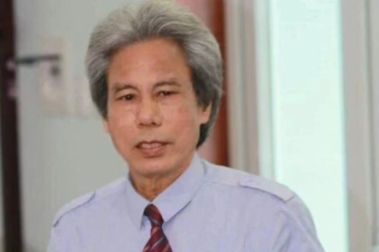 Nguyên giảng viên Đại học Huế