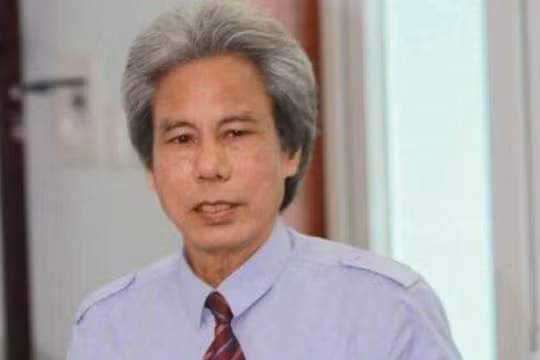 Nguyên giảng viên Đại học Huế