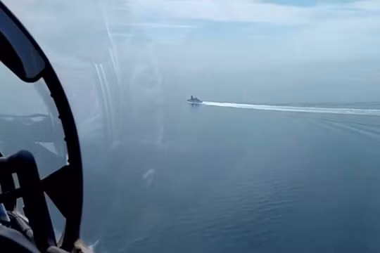 Nội bộ Anh có thể hục hặc vì chiến hạm áp sát Crimea