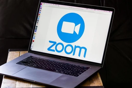 Zoom bị tố nghe lén người dùng