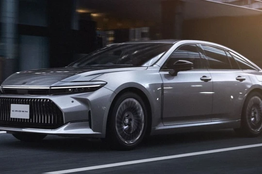 Mẫu sedan Toyota Crown RWD hạng sang dẫn động cầu sau sẽ không được phân phối tại Mỹ
