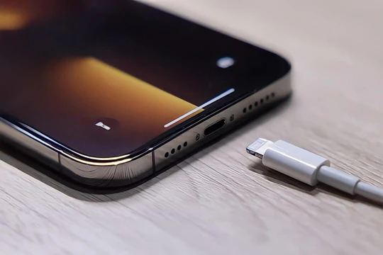 Bạn có đang sạc smartphone đúng cách không?