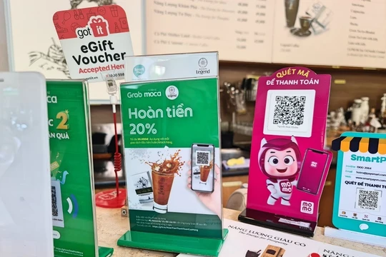 Tất cả ví điện tử buộc phải định danh người dùng trước ngày 7/7. Ảnh: Hải Đăng