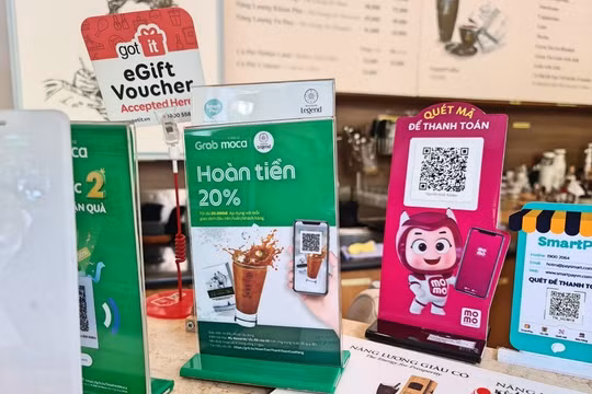 Tất cả ví điện tử buộc phải định danh người dùng trước ngày 7/7. Ảnh: Hải Đăng