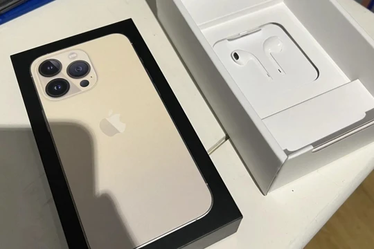 Quốc gia duy nhất trên thế giới bán iPhone 13 kèm tai nghe