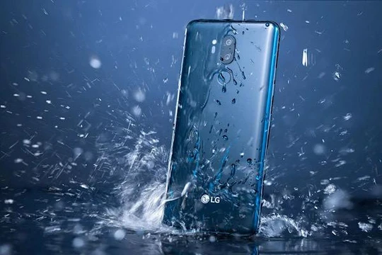 Khả năng chống nước của smartphone có ‘thần thánh’ như quảng cáo?
