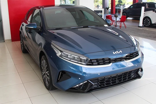 Kia K3 tại đại lý ở TP HCM.