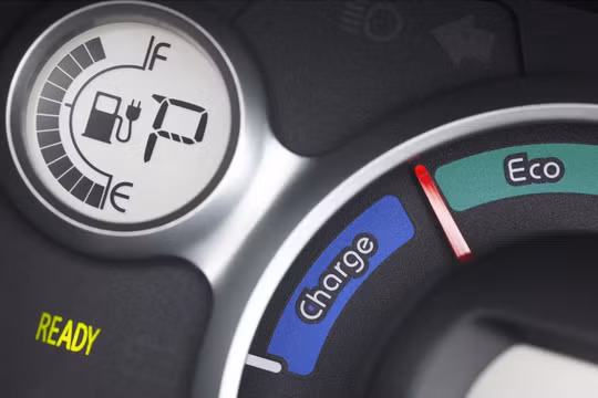 Pin xe điện có cần thay không? Giá có đắt không?