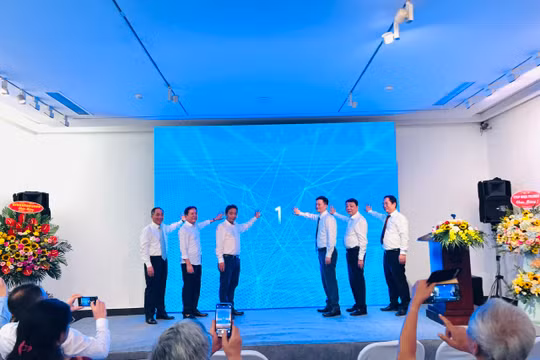 Không gian triển lãm mỹ thuật trực tuyến chưa từng có tại Việt Nam