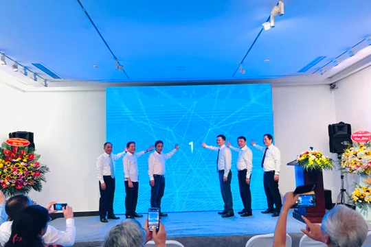 Không gian triển lãm mỹ thuật trực tuyến chưa từng có tại Việt Nam