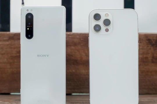 Sony Xperia 1 II vs iPhone 12 Pro Max