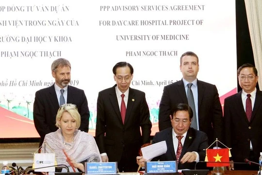 Lễ ký kết giữa IFC và Đại học Y Phạm Ngọc Thạch