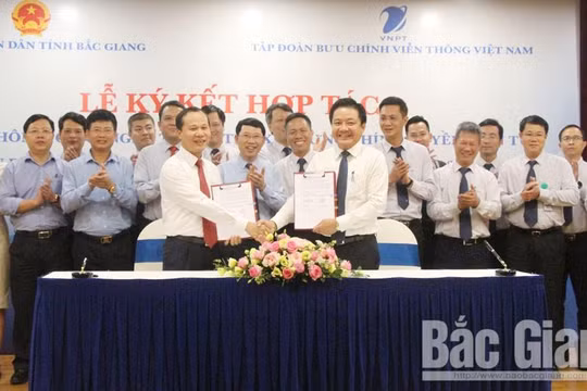 Bố trí tối thiểu 2% tổng chi ngân sách thường xuyên thực hiện chuyển đổi số