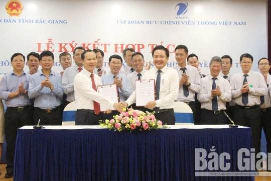 Bố trí tối thiểu 2% tổng chi ngân sách thường xuyên thực hiện chuyển đổi số