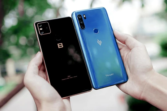 Thế khó của điện thoại thương hiệu Việt