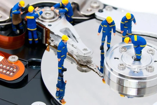 Phần mềm chuyên nghiệp giúp giám sát và dự đoán "tuổi thọ" ổ cứng máy tính