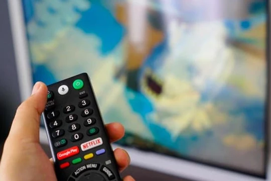 Smart TV bán tại Việt Nam đã có 'trợ lý' tiếng Việt