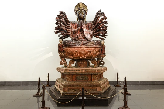 Tượng Quan Âm chùa Hội Hạ