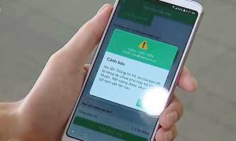 Nhiều app vay tiền bất ngờ ngừng hoạt động.