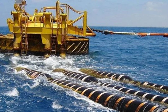 Việt Nam chuyển đổi số với... cáp quang biển đứt 10 lần mỗi năm