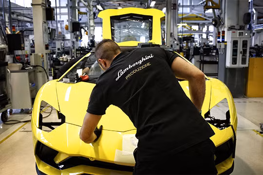 Lamborghini tạm đóng cửa nhà máy của mình trong hai tuần. Ảnh: Lamborghini