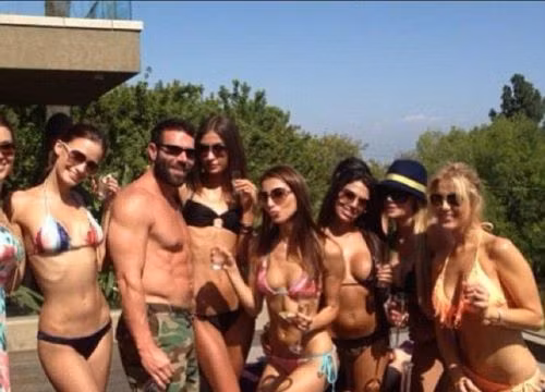 Bilzerian là tay chơi poker chuyên nghiệp