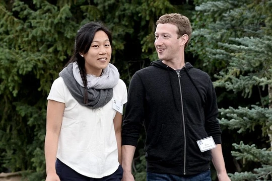 Vợ chồng CEO Facebook Mark Zuckerberg và Priscilla Chan 