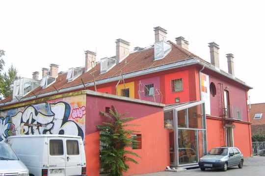  Nhà khách nghệ thuật Celica 