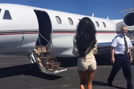 Đi du lịch bằng trực thăng đang được giới nhà giàu Anh ưa chuộng.