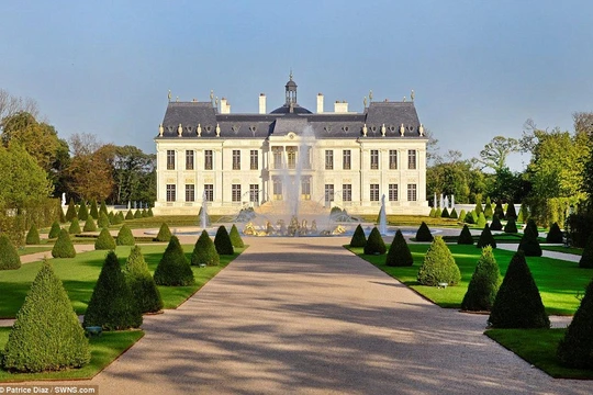 Biệt thự The Chateau Louis XIV được bán với giá 301 triệu USD