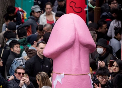 Mô hình khổng lồ của lễ rước