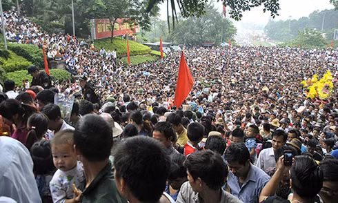 Ước tính có khoảng hơn 2 triệu người đi lễ đền Hùng sáng mùng 10/3 âm lịch