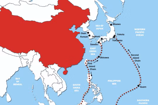 Sơ đồ minh họa chuỗi đảo thứ nhất và chuỗi đảo thứ hai mà Trung Quốc đang đẩy mạnh xây dựng trên biển Đông