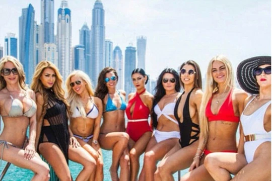 Các cô chiêu Dubai 