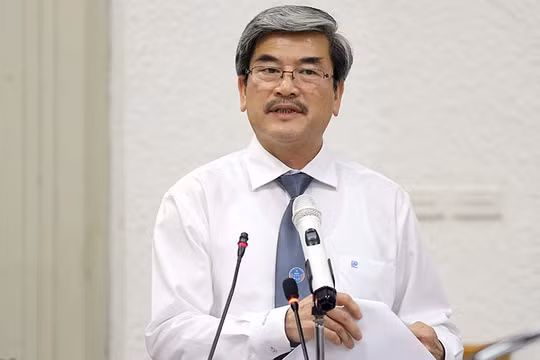 Luật sư Nguyễn Huy Thiệp tại phiên xử đại án OceanBank.