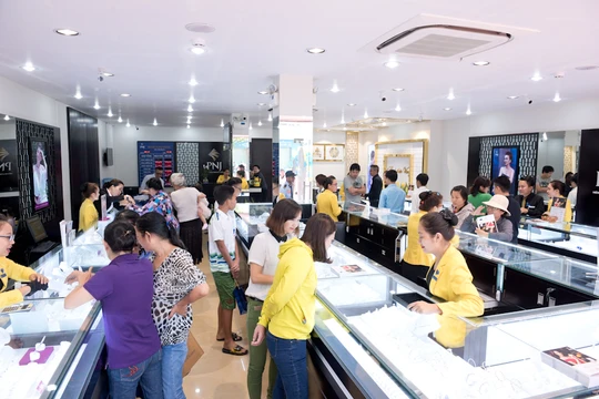 PNJ dự báo năm 2017 sẽ tăng trưởng 40% so với năm 2016.