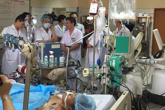 Bác sĩ Hoàng Công Lương hiện vẫn đang bị tạm giam để phục vụ điều tra.