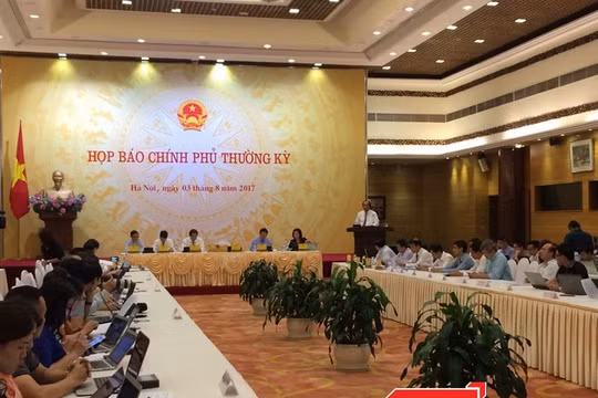 Họp báo Chính phủ thường kỳ tháng 7/2017 - Ảnh: Quang Vững