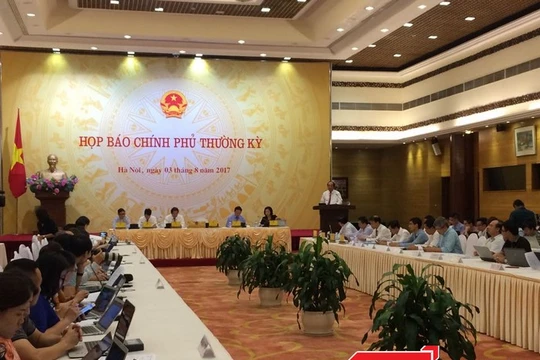 Họp báo Chính phủ thường kỳ tháng 7/2017 - Ảnh: Quang Vững