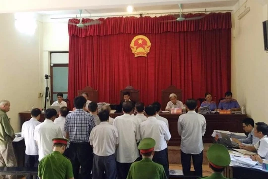 Sáng 9/8, Phiên tòa bước sang phần tranh luận