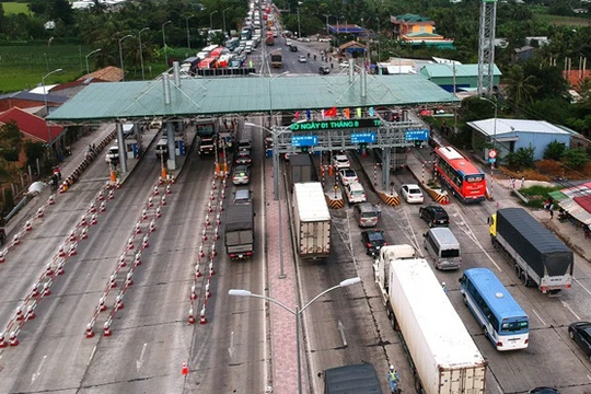 Trạm thu phí BOT Cai Lậy - Nguồn: Dân trí