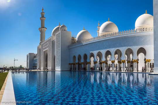 Sheikh Zayed Grand giờ đây đã trở thành niềm tự hào của các tiểu vương quốc Ảrập thống nhất.