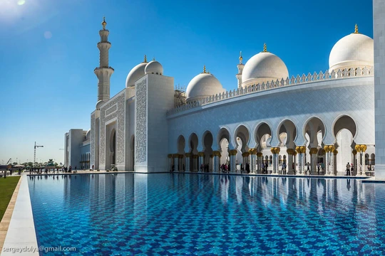 Sheikh Zayed Grand giờ đây đã trở thành niềm tự hào của các tiểu vương quốc Ảrập thống nhất.