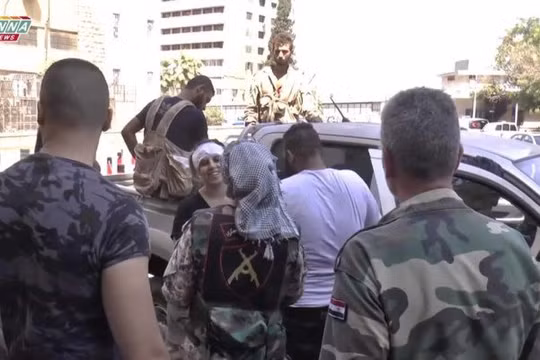 Một số binh sĩ Syria bị thương được đưa về hậu phương